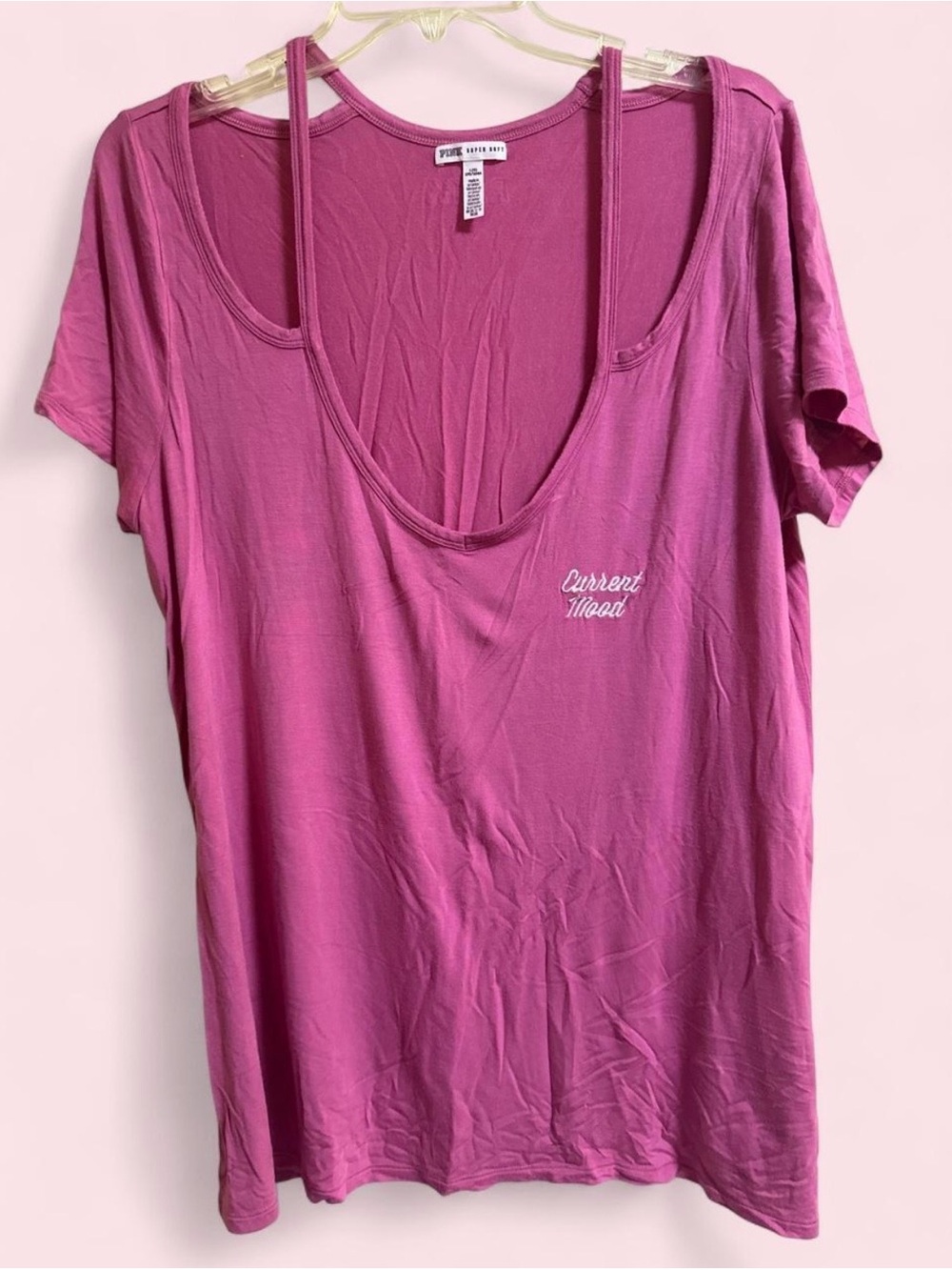 PINK Victoria's Secret Magenta Scoop Neck Tee with 'Current Mood' Embroidery L